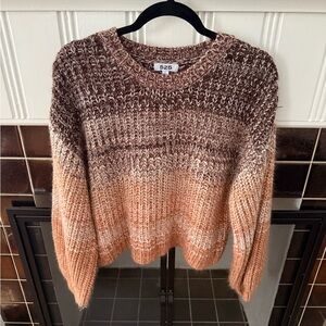 525 AMERICA Evereve Pullover Crewneck
Balloon Sleeve Sweater